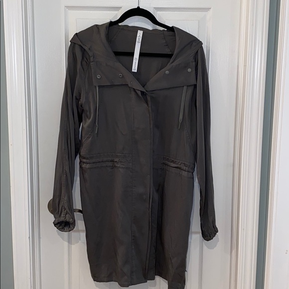 Lululemon Sz 8 City Stroll Jacket NWOT - Picture 2 of 4